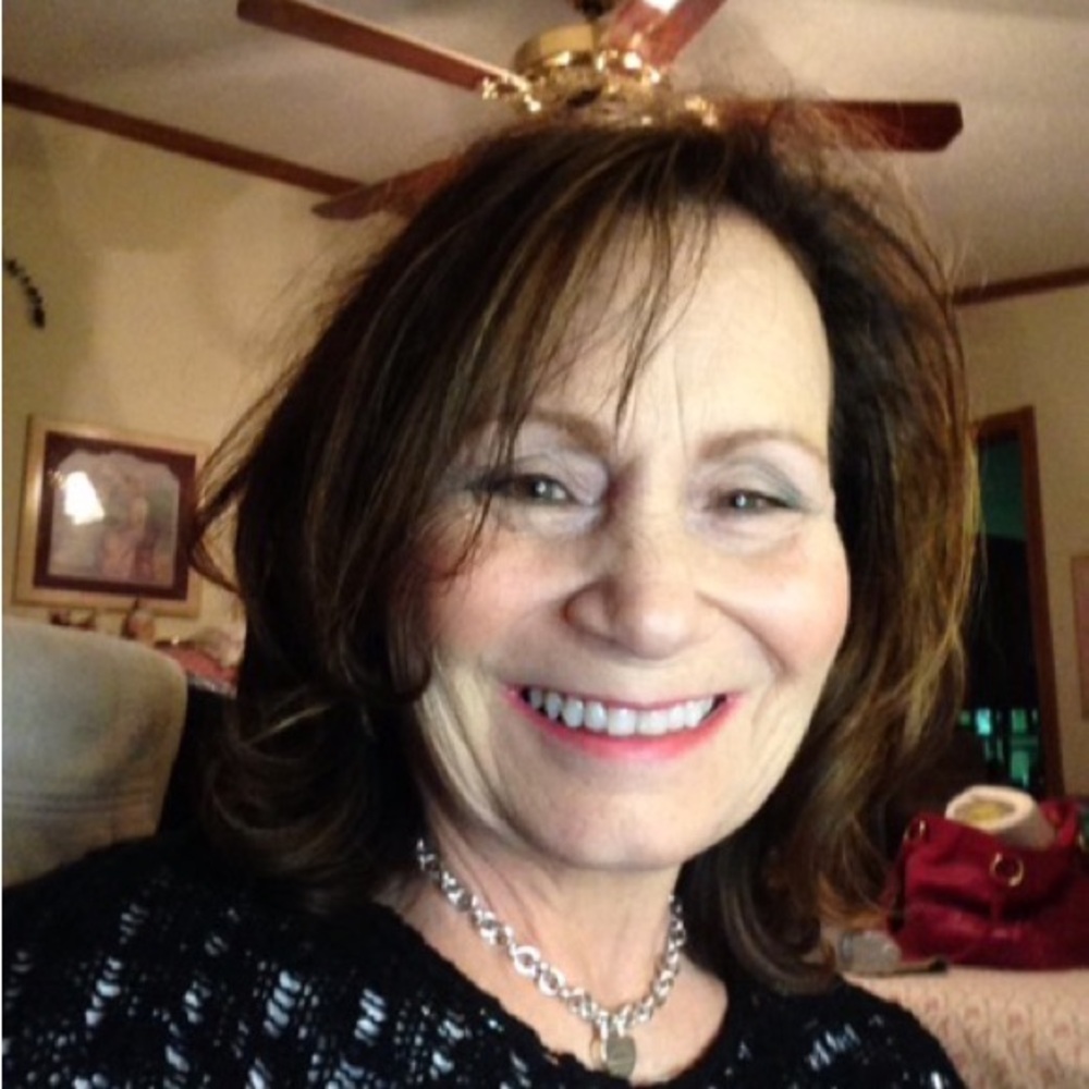 Meet your Posher, Denise